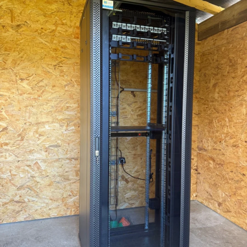 Installation armoire pour baie de brassage à Marmande (47)